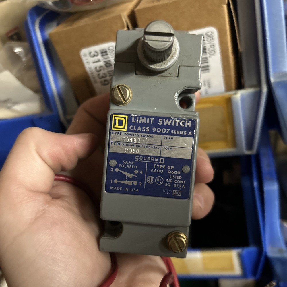 NIB SQUARE D 9007C54B2 SER. A LIMIT SWITCH
