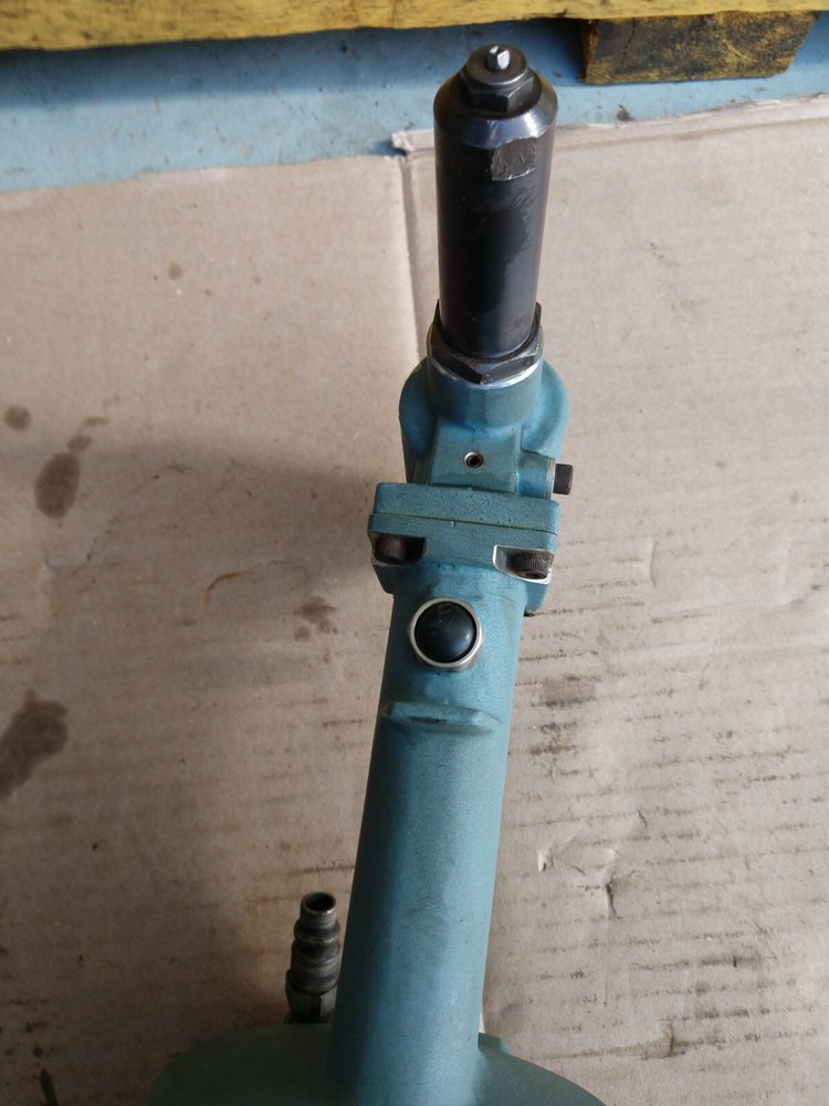 Cherry G743 Riveter rivet pneumatic