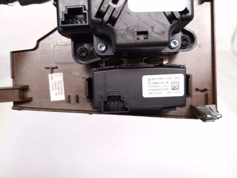 2007-2016 Mercedes-Benz E350 Audio Command Control Panel Switch Unit 2129009828