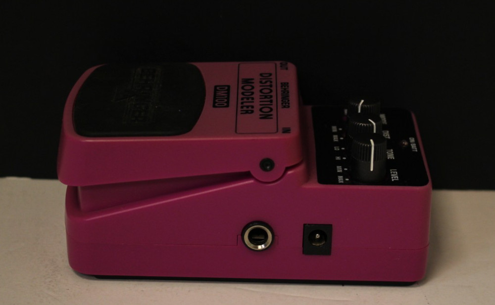 (RI1) Behringer DM100 Distortion Modeler Guitar Effect Pedal