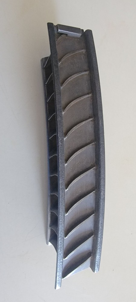 Boeing 737 - CFM56 HPC Jet Engine Vane Section