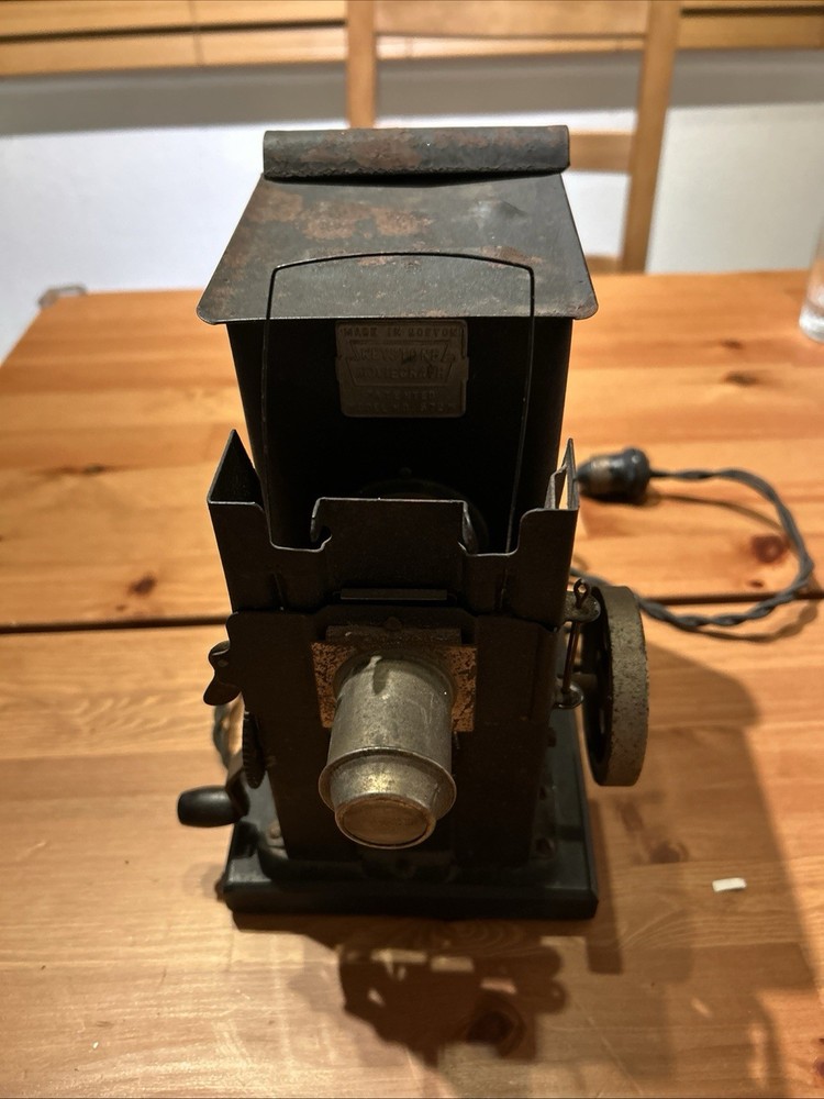 Keystone Movigraph Slide Projector