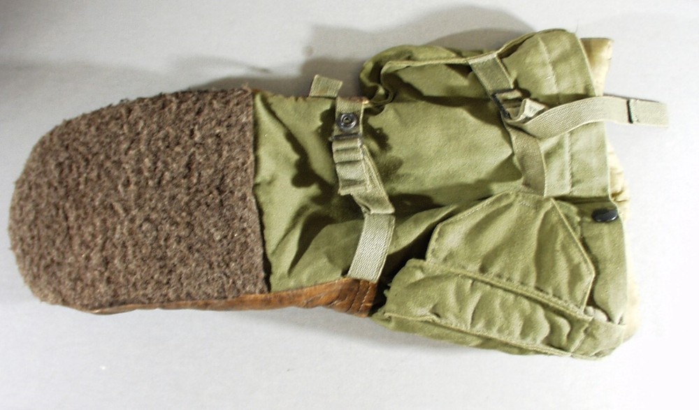 WWII U.S. HIGH ALTITUDE FLYERS ARCTIC MITTENS, SIZE SMALL