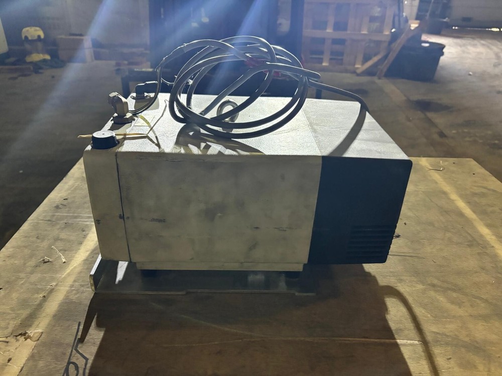 Oerlikon Leybold sogevac sv25 d