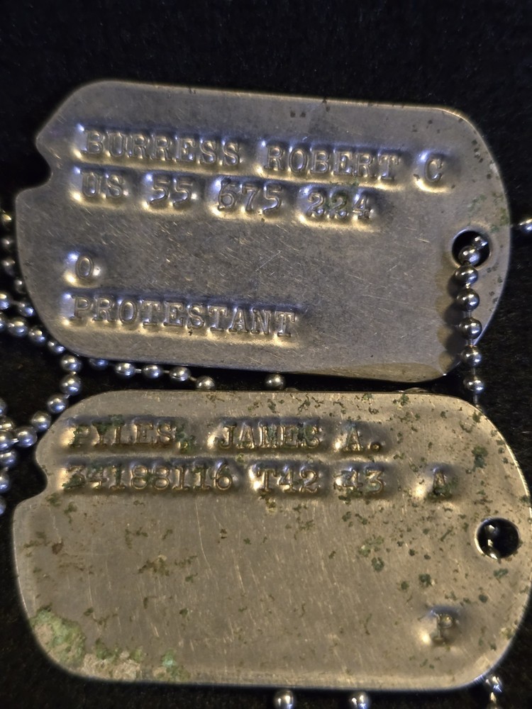 Lot of 4 Different WWII US Military Dog Tags Notched w/ Chains