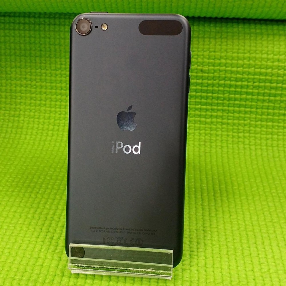 IPOD TOUCH Model MD723J A APPLE