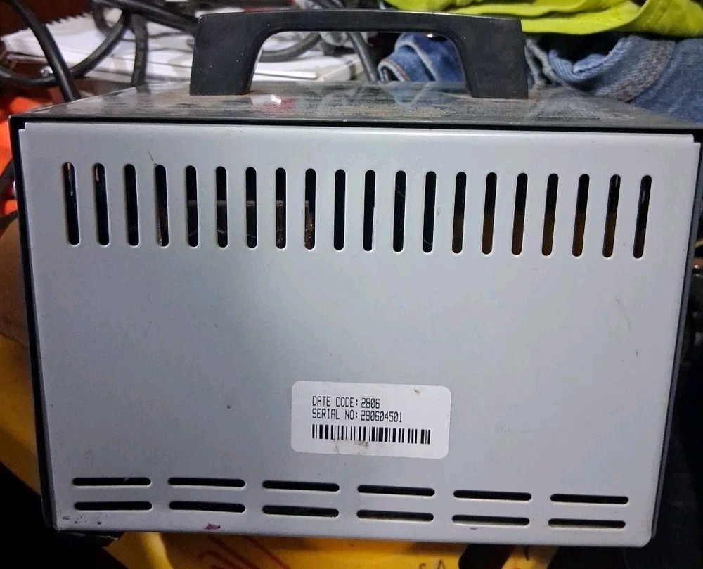 24 VoLT CLARKE automatic BATTERY charger