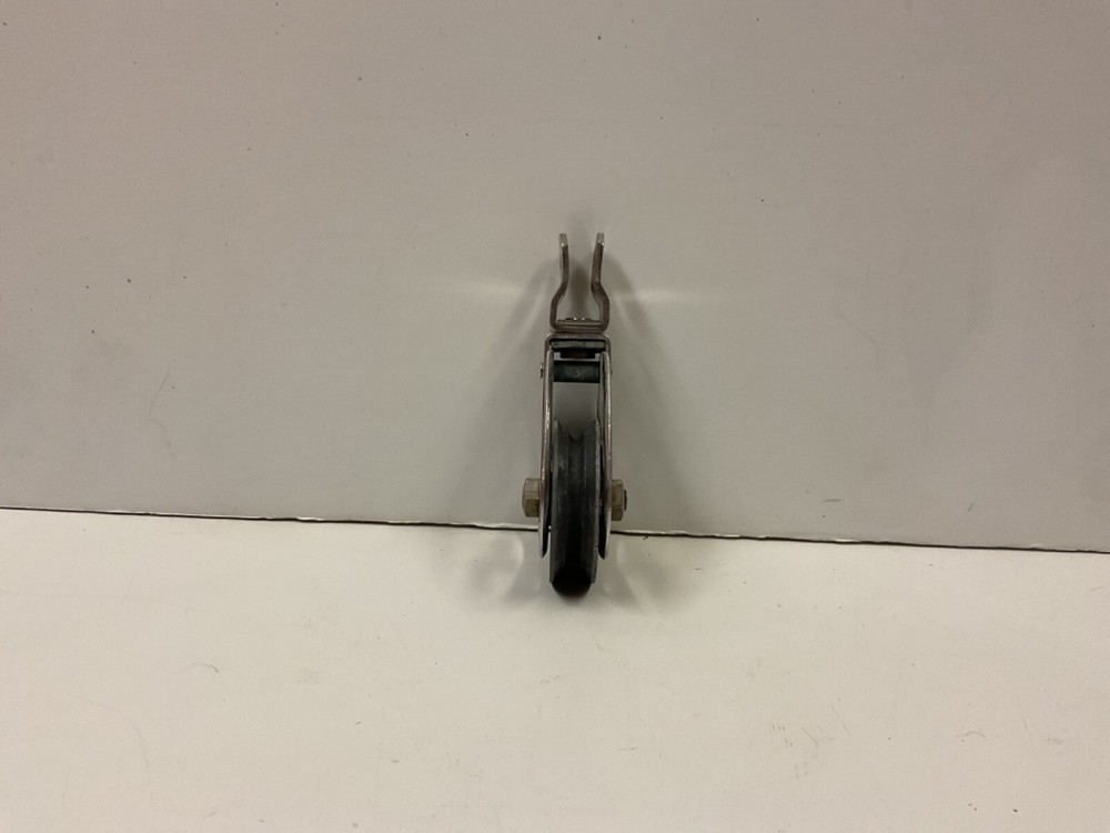 Cleveco Single Swivel Block 2-1/4” Sheave