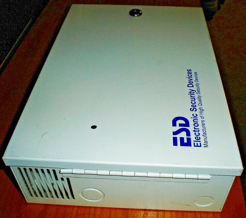 ESD SPS-6.5M4E Multi-Output Supervised Power Supply / Charger 12VDC 6.5A 4Output