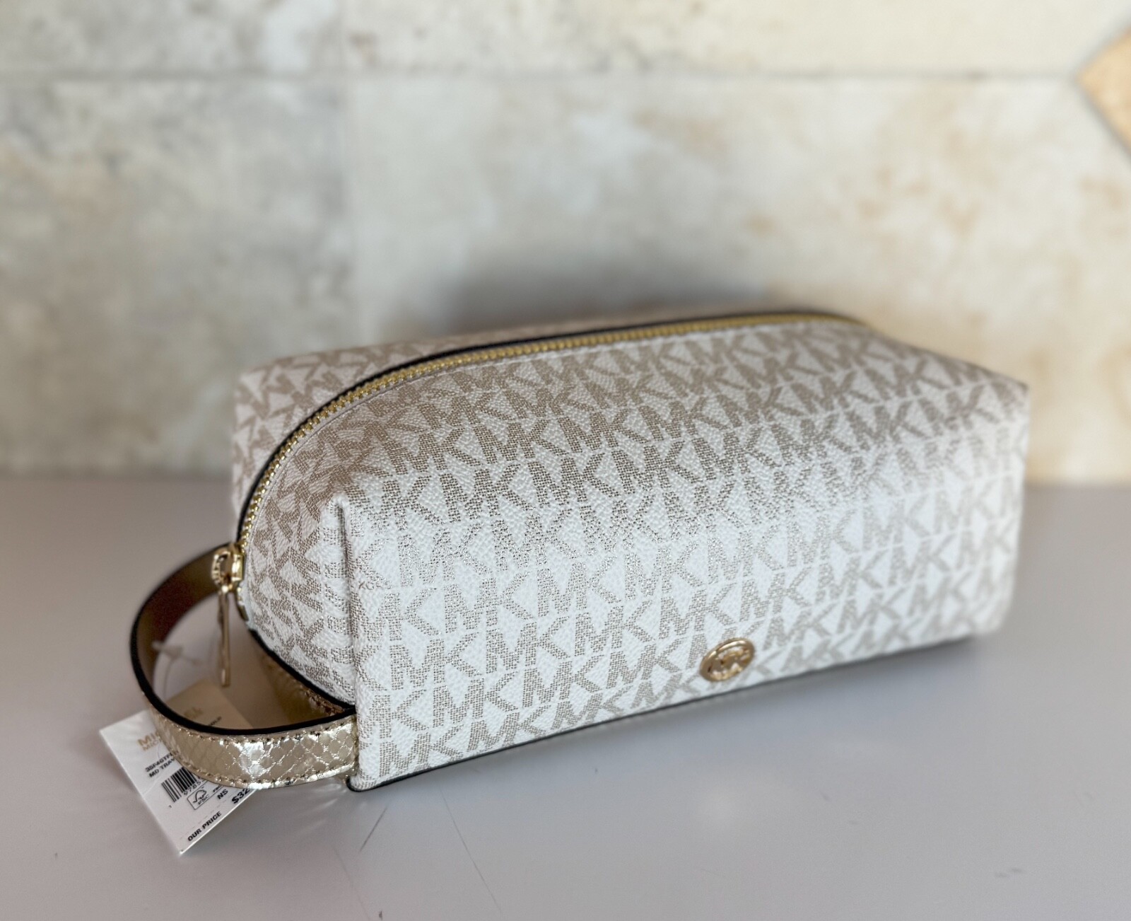 MICHAEL KORS JET SET TRAVEL MEDIUM TRAVEL COSMETIC CASE MK PALE GOLD MULTI