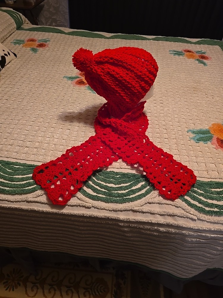 New Red Handmade Hat And Scarf Set