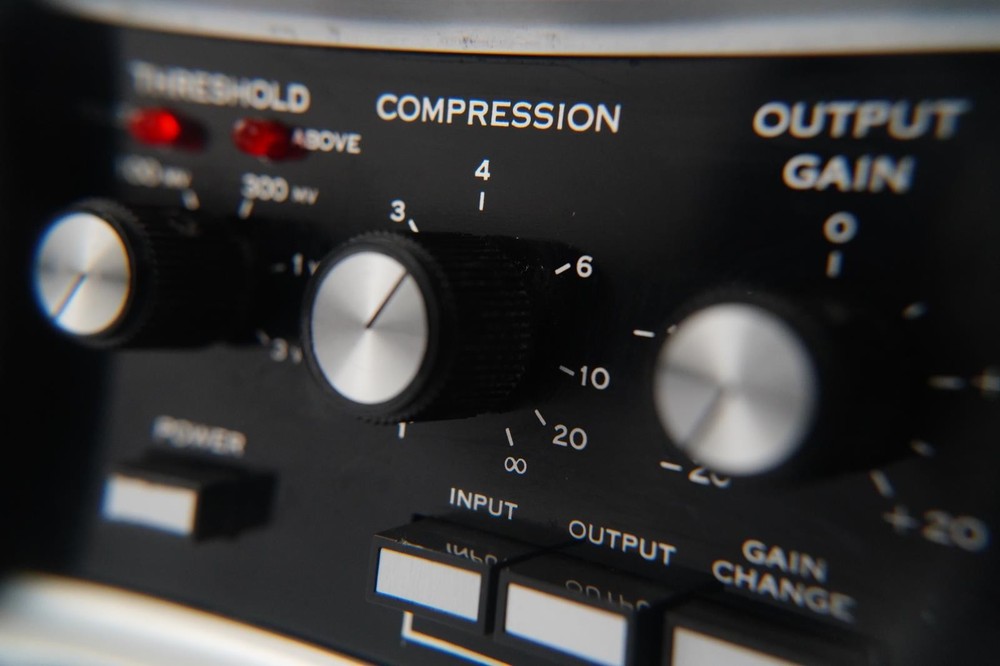 dbx 160VU Compressor Limiter Stereo Pair #59108