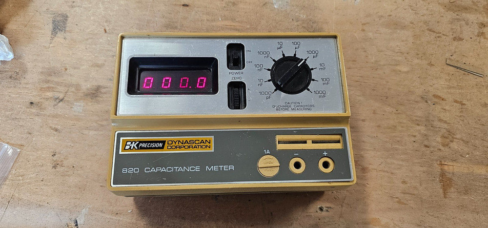 Vintage B&K Precision 820 Capacitance Meter Tested