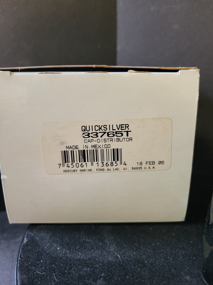 NOS Quicksilver MerCruiser Sterndrive Distributor Cap 33765T