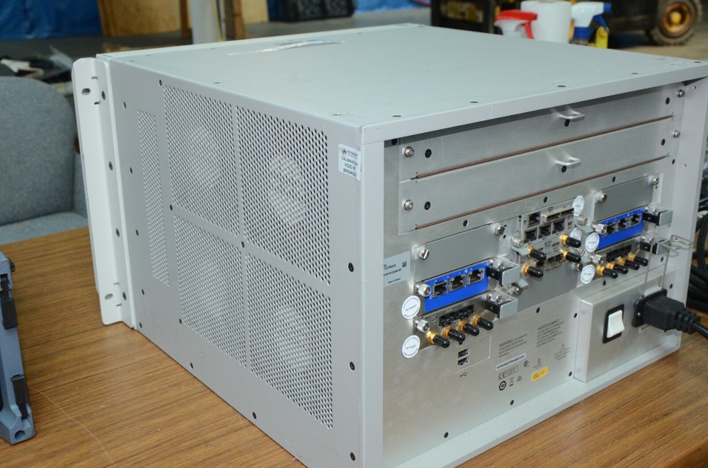 Agilent Keysight E7515A 4G UXM Wireless Communications Test Set