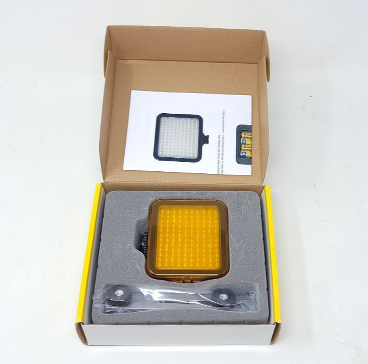 Promaster LED 120 Code 7200 Camera Camcorder Light