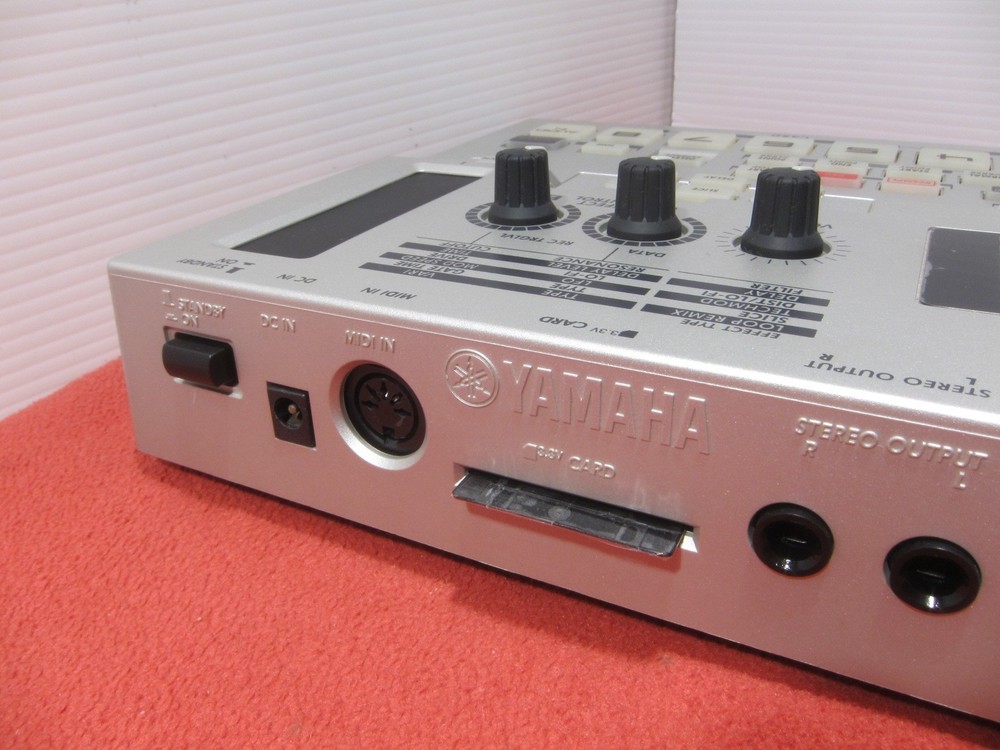 Yamaha SU200 Sampling Unit Loop Sampler Very Good Tested w/ power supply, 128MB