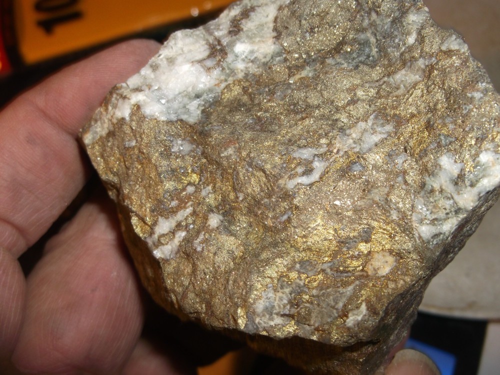 Gold, silver, copper, 62 grams samples ,ore high grade .