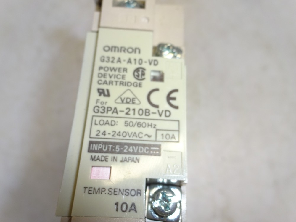 OMRON G23A-210B-VD SOLID STATE RELAY
