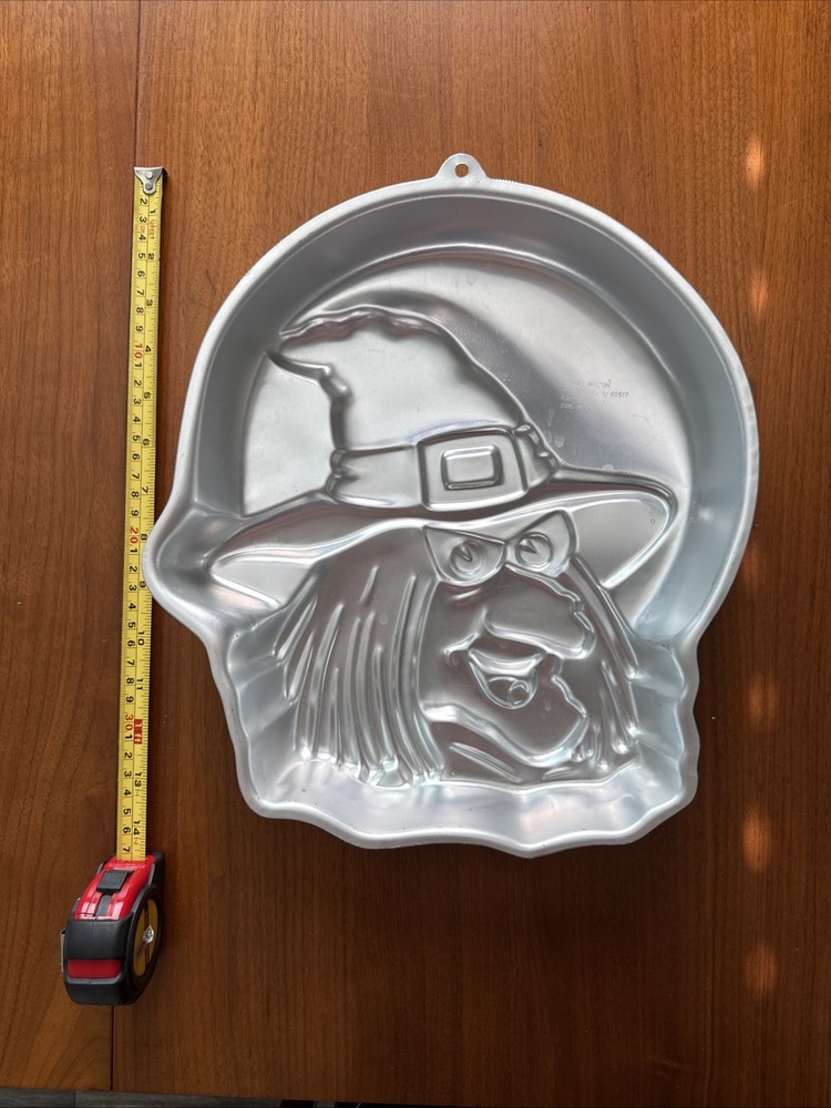 1990 Wilton Halloween Witch Cake Pan