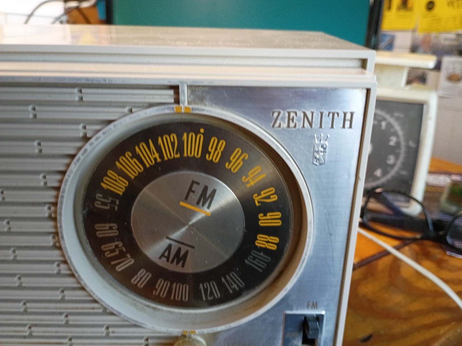 ✨RARE 1969 Zenith Model Z316L AM FM Tube Radio Works Watch The Video Make Offer✨