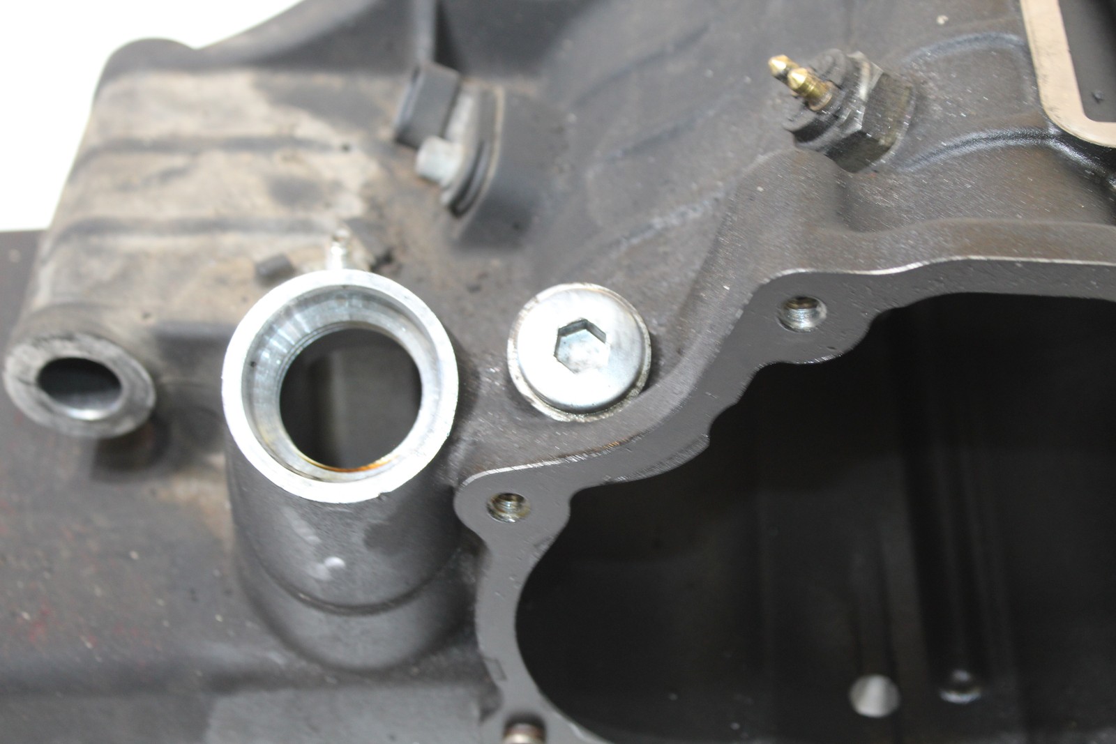 2010 Harley-Davidson Road Glide FLTRX Transmission Gearbox Cases Housing