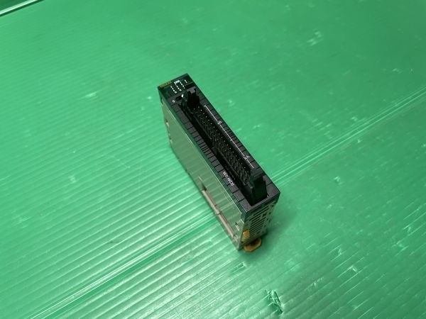 OMRON CJ1W-OD232 PLC Output Unit Module USED