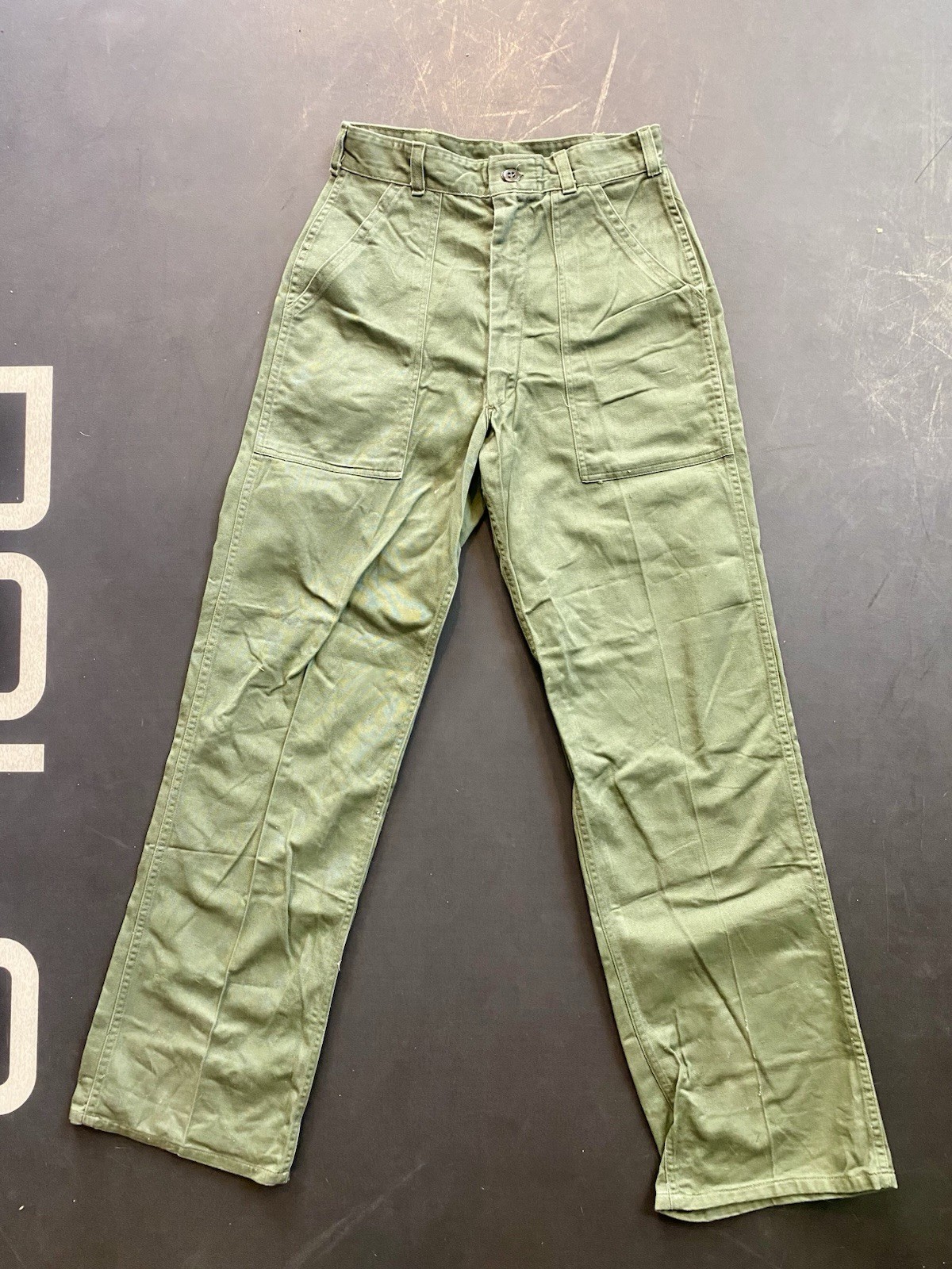 VTG 70s OG 107 pants - 28x31 - Vietnam era - Zipper - Olive Green