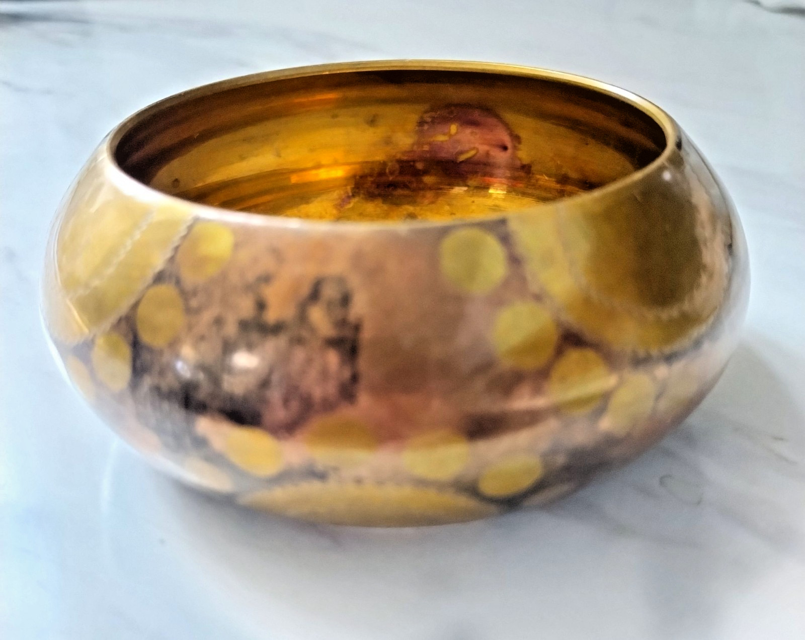 ‘80s very wide burnished gold tone engraved metal cuff bracelet sunflowers