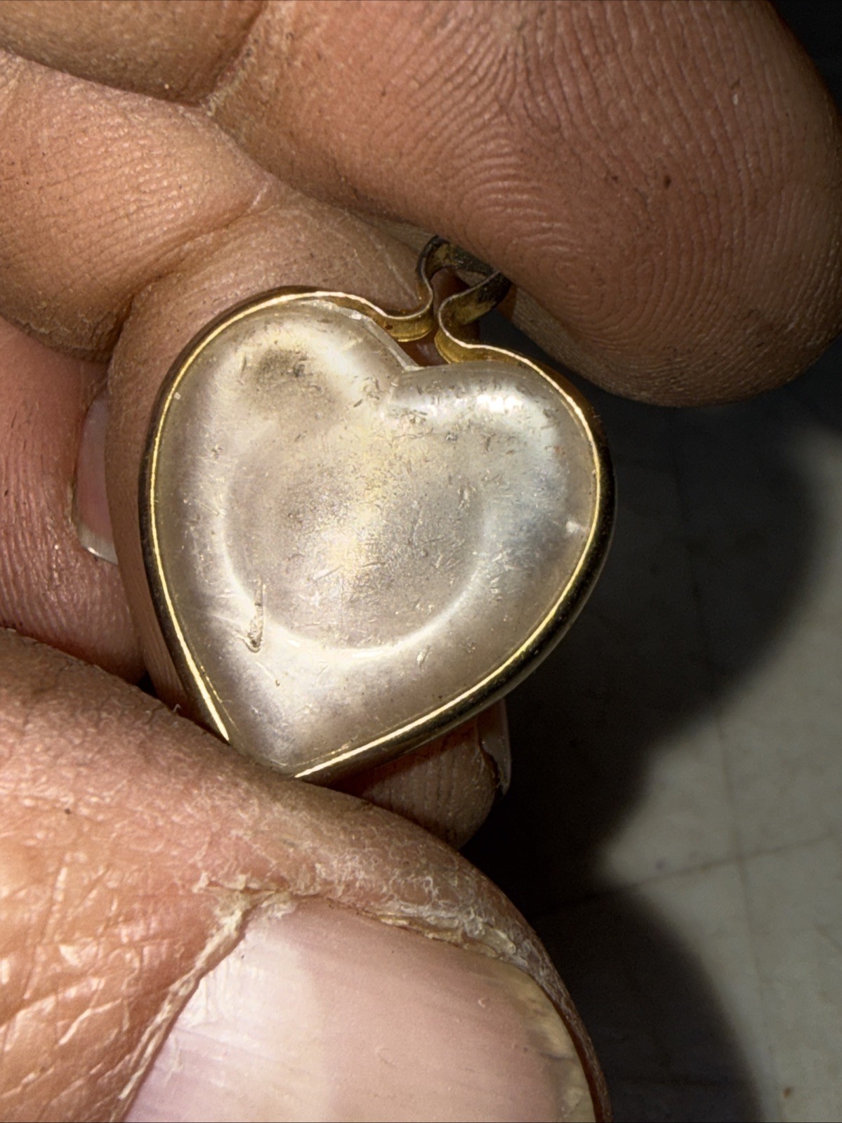 VICTORIAN NOUVEAU ACRYLIC PLASTIC HEART GOLD FILLED GF SEED FLAKE CHARM