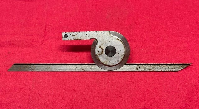 Starrett 359 Precision Universal Bevel Vernier Protractor - RUSTY