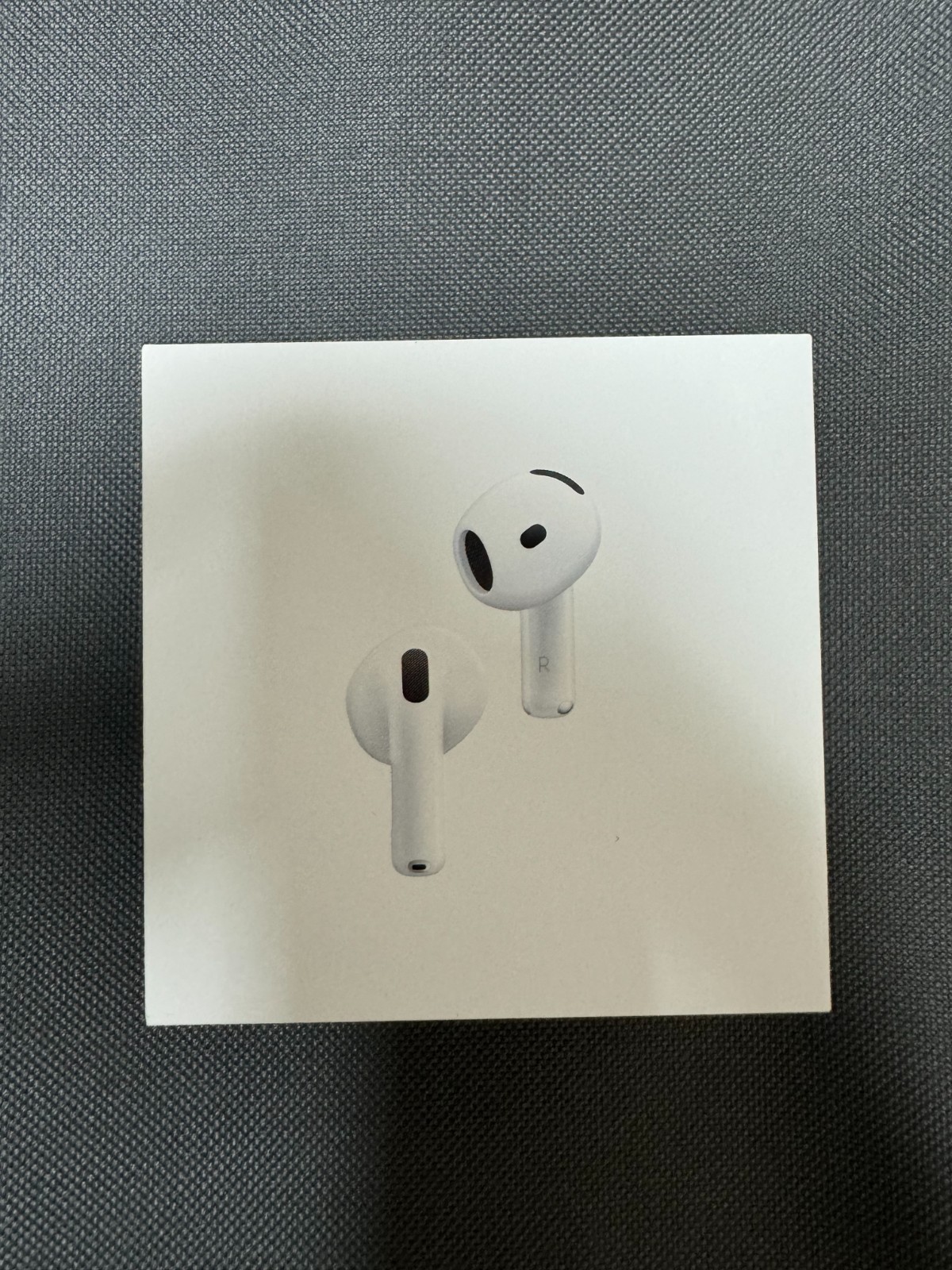 Sealed Apple 4th Generation Wireless In-Ear Headset Active Noise Cancellation