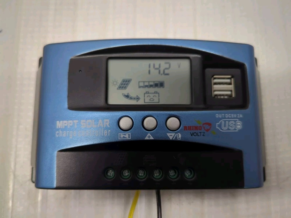 Solar MPPT CHARGE CONTROLLER 40A 12V/24V Panel Regulator Charger USB LCD*