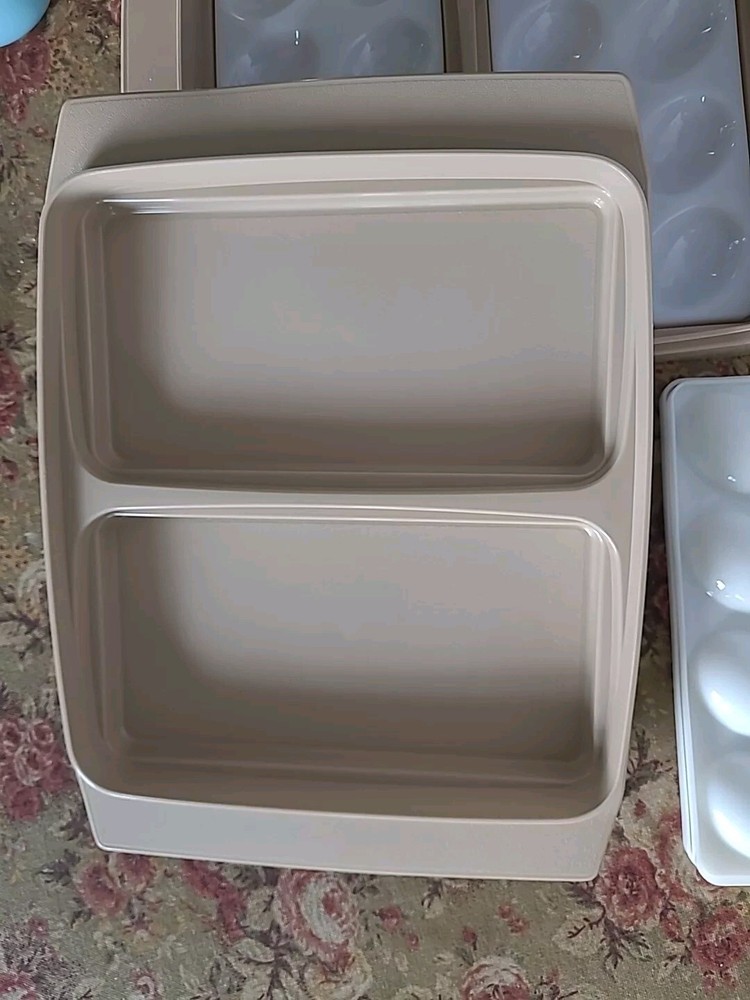 Tupperware Deviled Egg Keeper Taker 2 Trays