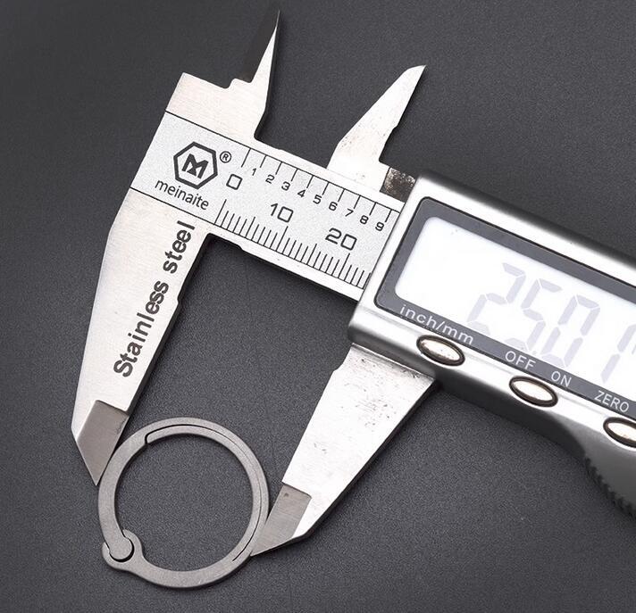 1 PC Small Portable Titanium Alloy Key Ring Buckle Openable Car Key ring