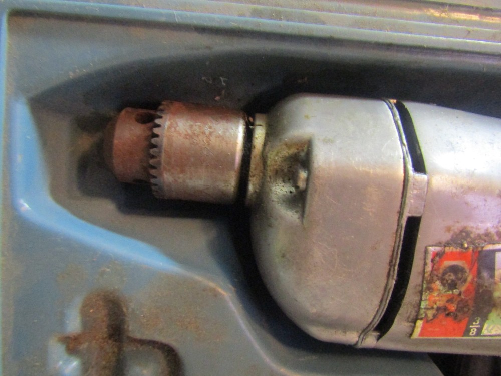 Black & Decker Drill 3/8 INCH Working Looks Rough