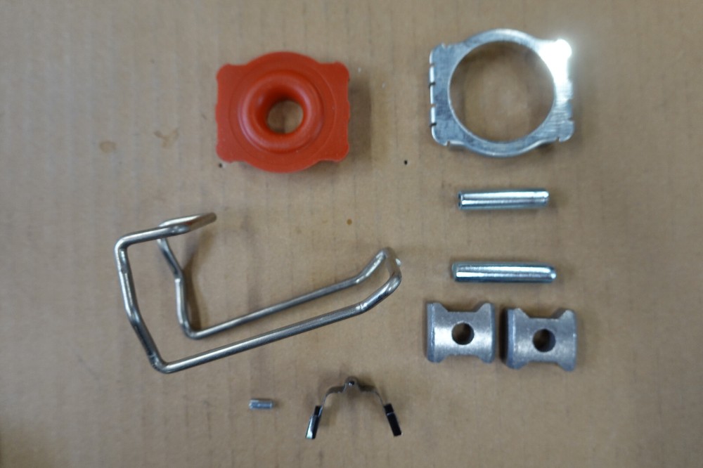 FOR MOPARS...67 TO 74 B-E AND A BODY STEERING COUPLER KIT.