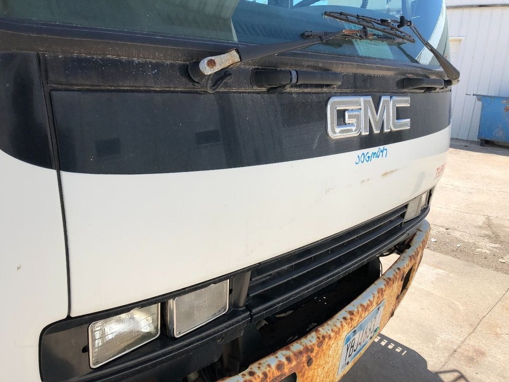 GMC T5500 POLY FRONT Panel