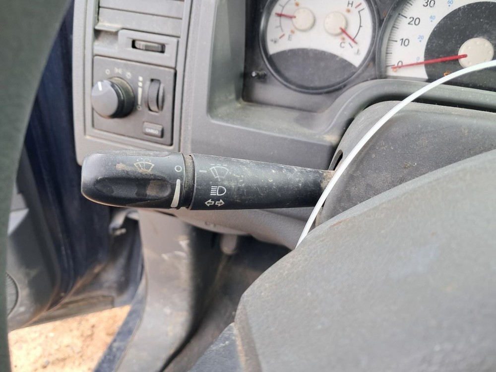 Fuse Box Engine Fits 05-07 DAKOTA 5000902