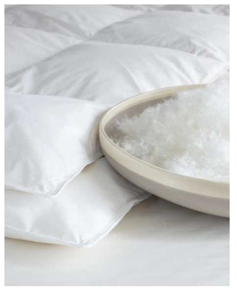 NWT QUINCE PREMIUM DUCK DOWN COMFORTER KING / CAL KING INSERT LIGHTWEIGHT