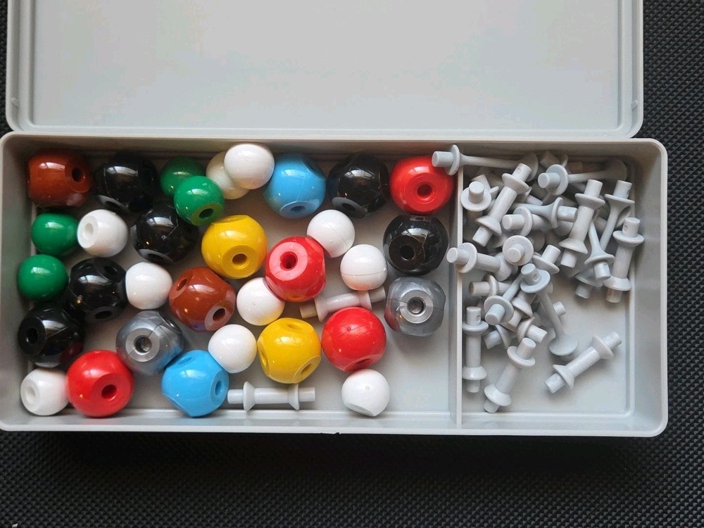 Prentice Hall Molecular Model Set for General Chemistry (1984), Complete Set
