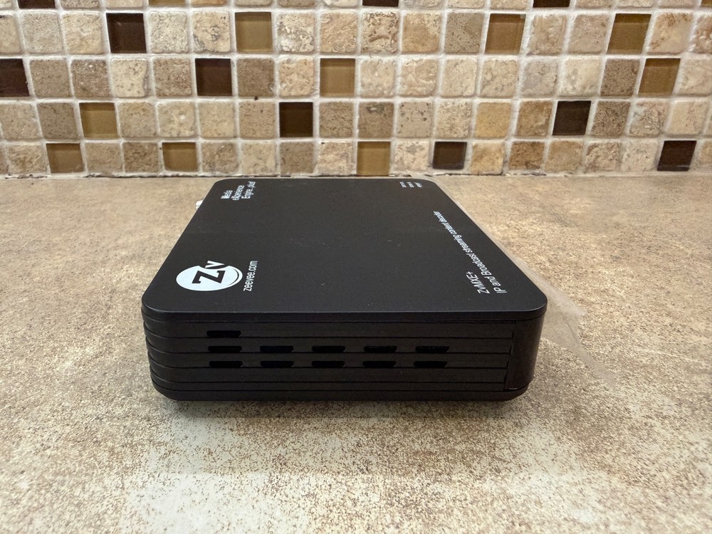 ZeeVee ZvMXE+ IP Set Top Box