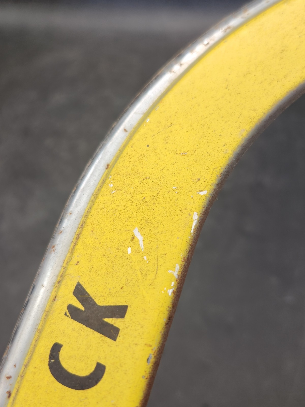 Schwinn Yellow Fastback Stingray Original Paint Chain Guard 5 speed Vintage