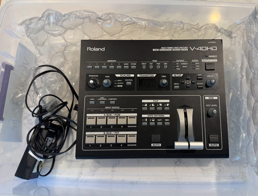 Roland  V-40HD  Multi-Format Video Switcher