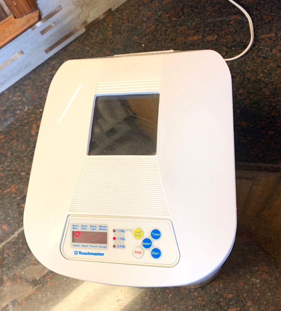 Toastmaster Bread Machine 1148 Bread Maker Horizontal 2 lb Loaf White