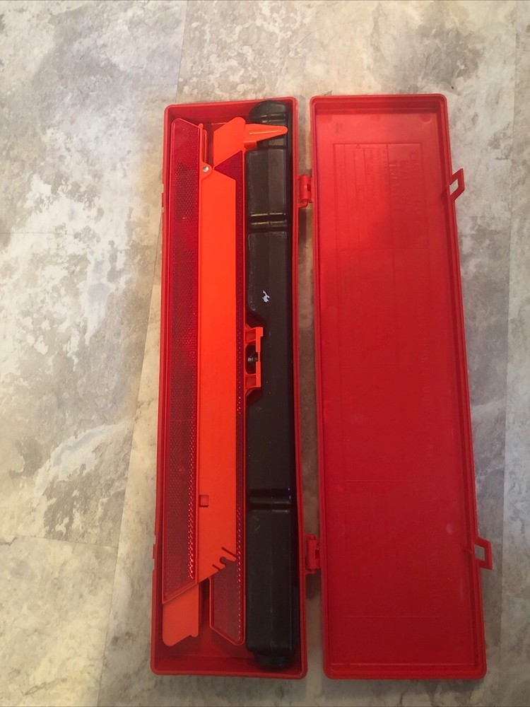 Emergency Warning Reflective Safety Triangle Roadside DOT Approved in Case