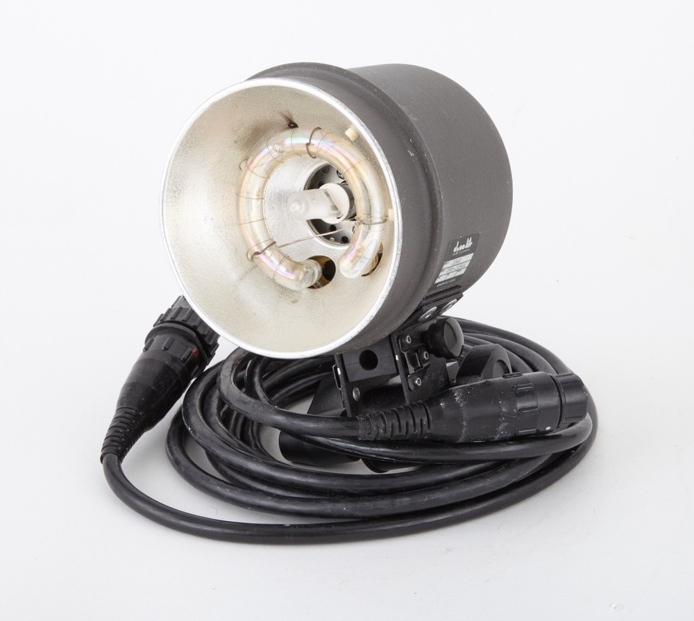 DYNALIGHT 2040 2000 Watt Strobe Head, 16 ' Cord. TESTED!! WORKING!!
