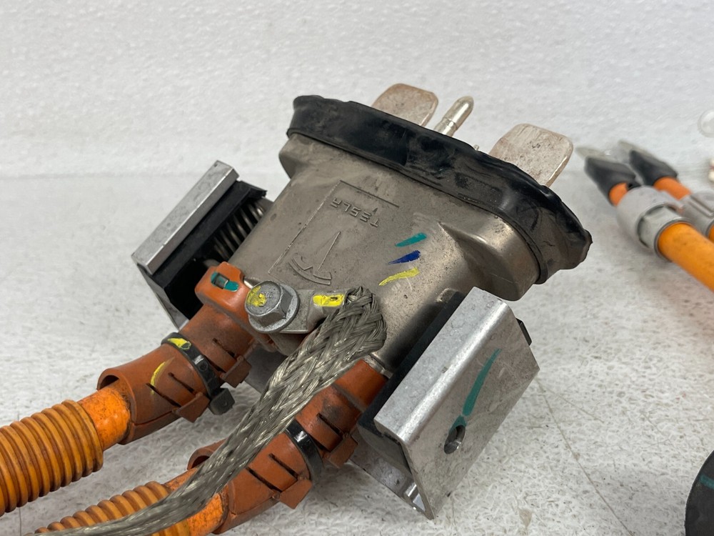 ⭐2012-2016 TESLA MODEL S REAR HIGH VOLTAGE JUNCTION BOX HARNESS ASSY OEM LOT2TP
