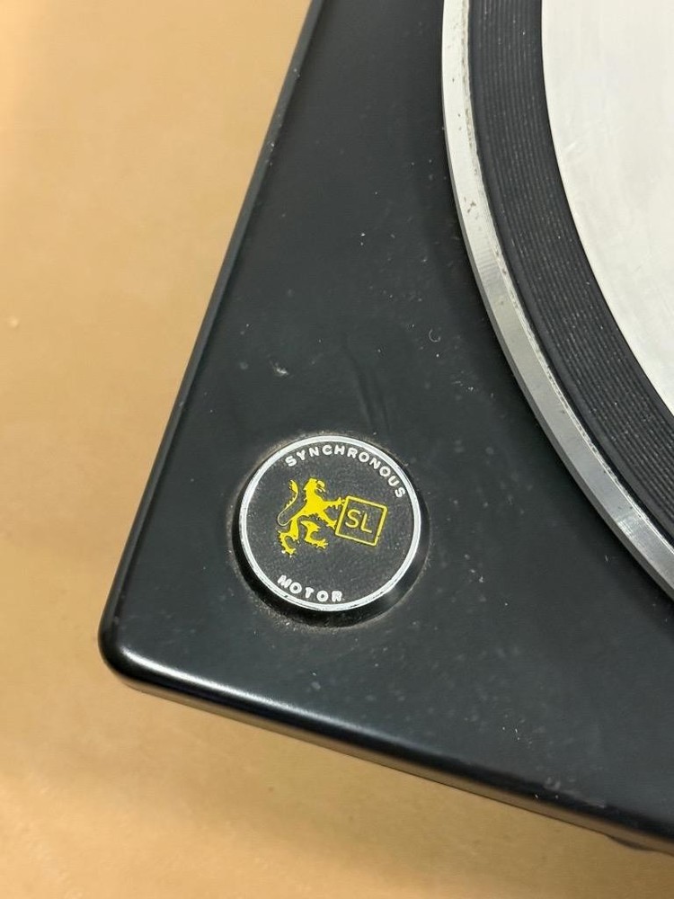 VINTAGE GARRARD SYNCHRO-LAB 65B CONSOLE TURNTABLE