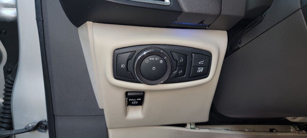 19 Lincoln Nautilus Camera Projector